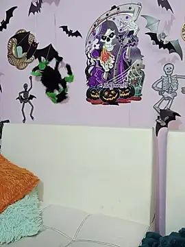 Snapshot of Deina_bunny chatting on 10/10/25, 09:03 Deina bunny online show from 10/10/25, 09:03