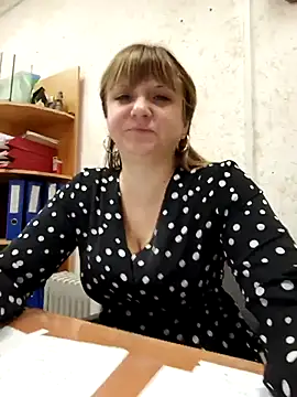 Snapshot of Office_Albertina chatting on 11/20/25, 10:09 Office Albertina online show from 11/20/25, 10:09