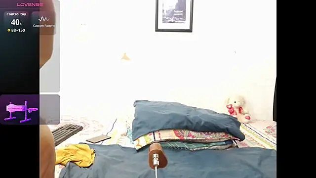 Snapshot of Kattara_Becky_ chatting on 07/19/26, 03:43 Kattara Becky online show from 07/19/26, 03:43