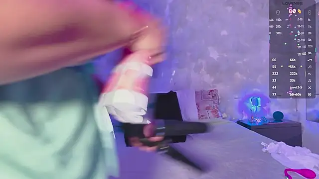 emmajohnss online show from 04/05/26, 03:47