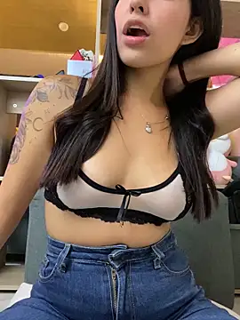 DaphneUwu online show from 09/28/25, 01:44