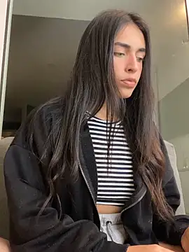 DaphneUwu online show from 04/23/26, 01:18