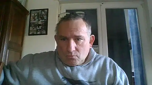 Snapshot of jeanlulu chatting on 01/11/25, 03:09 jeanlulu online show from 01/11/25, 03:09