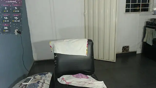 Snapshot of selena_moon98 chatting on 01/27/25, 02:53 selena moon98 online show from 01/27/25, 02:53