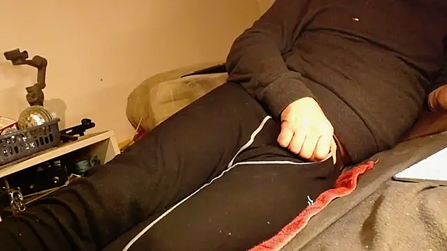 Snapshot of mike30nbg chatting on 01/06/25, 08:50 mike30nbg online show from 01/06/25, 08:50