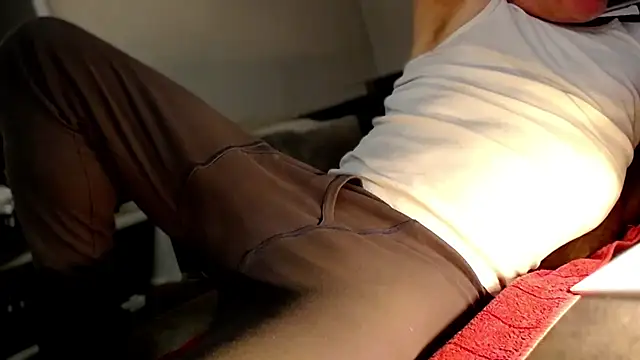 Snapshot of mike30nbg chatting on 01/16/25, 08:25 mike30nbg online show from 01/16/25, 08:25