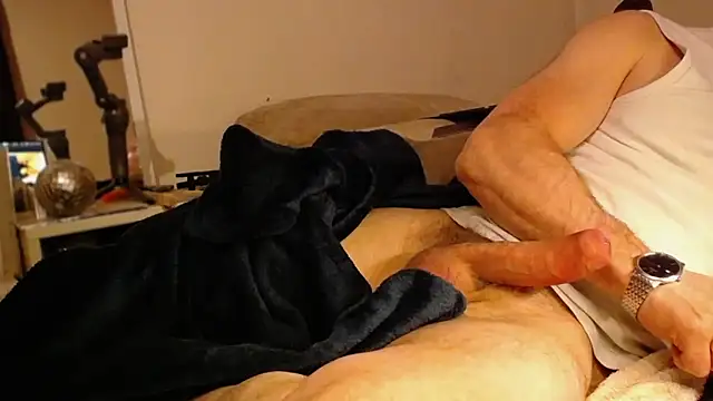 Snapshot of mike30nbg chatting on 03/17/25, 08:30 mike30nbg online show from 03/17/25, 08:30