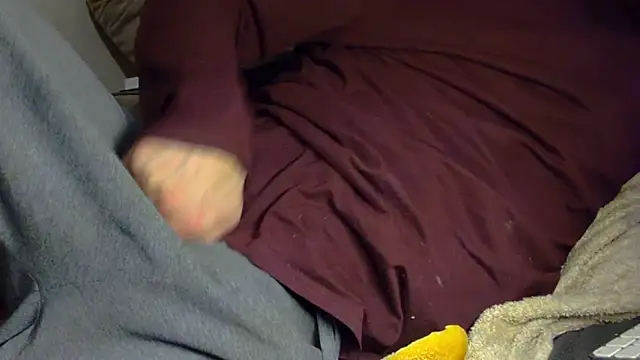 Snapshot of mike30nbg chatting on 11/09/25, 08:07 mike30nbg online show from 11/09/25, 08:07