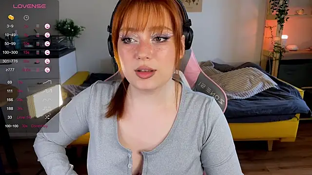 Snapshot of Sofy_Benson chatting on 06/10/26, 01:10 Sofy Benson online show from 06/10/26, 01:10