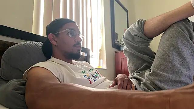 Snapshot of Jav1eranisaoo chatting on 12/19/25, 07:43 Jav1eranisaoo online show from 12/19/25, 07:43