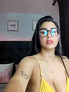 lovely violet13 online show from 12/12/24, 12:05