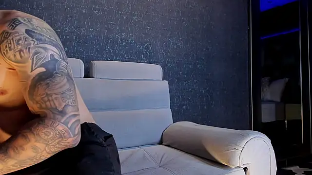 MarkWalker   online show from 10/02/25, 10:22