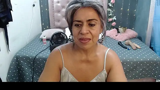 Snapshot of lalisha_96 chatting on 03/08/25, 10:45 lalisha 96 online show from 03/08/25, 10:45