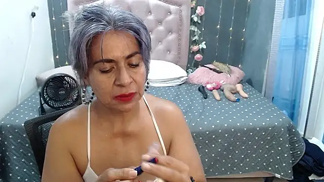 Snapshot of lalisha_96 chatting on 03/23/25, 04:05 lalisha 96 online show from 03/23/25, 04:05