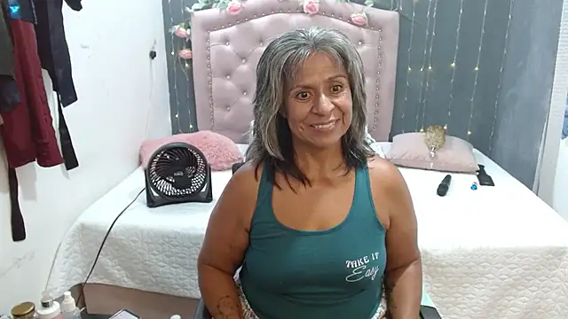 Snapshot of lalisha_96 chatting on 10/28/25, 01:20 lalisha 96 online show from 10/28/25, 01:20