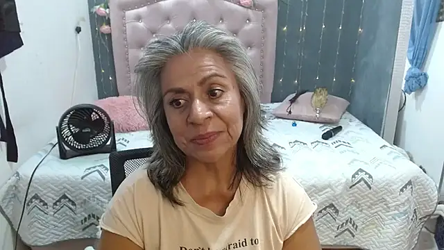 Snapshot of lalisha_96 chatting on 11/19/25, 11:27 lalisha 96 online show from 11/19/25, 11:27