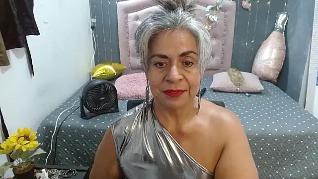 Snapshot of lalisha_96 chatting on 04/23/26, 12:23 lalisha 96 online show from 04/23/26, 12:23