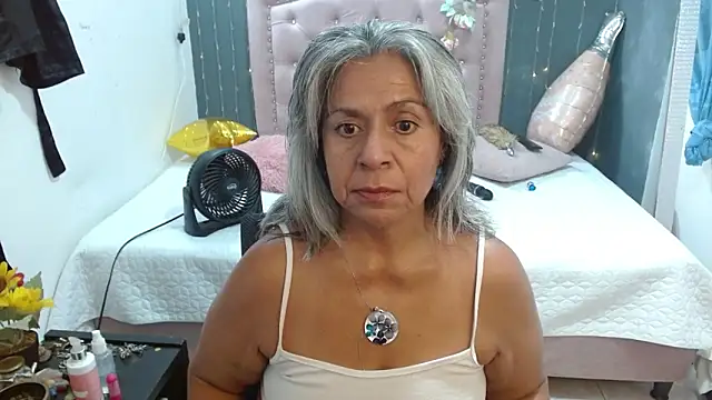 Snapshot of lalisha_96 chatting on 04/28/26, 01:26 lalisha 96 online show from 04/28/26, 01:26