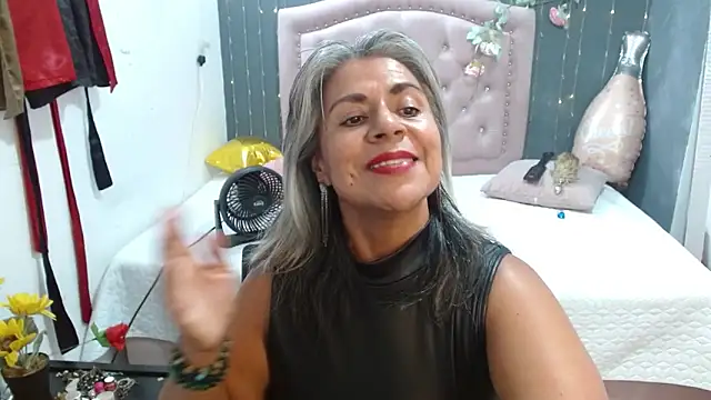 Snapshot of lalisha_96 chatting on 05/06/26, 11:54 lalisha 96 online show from 05/06/26, 11:54