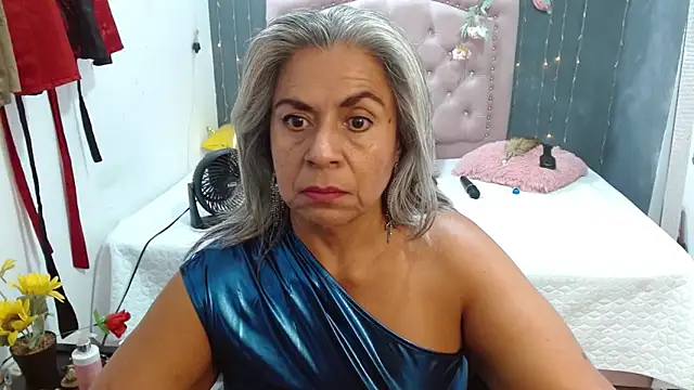 Snapshot of lalisha_96 chatting on 05/15/26, 01:01 lalisha 96 online show from 05/15/26, 01:01