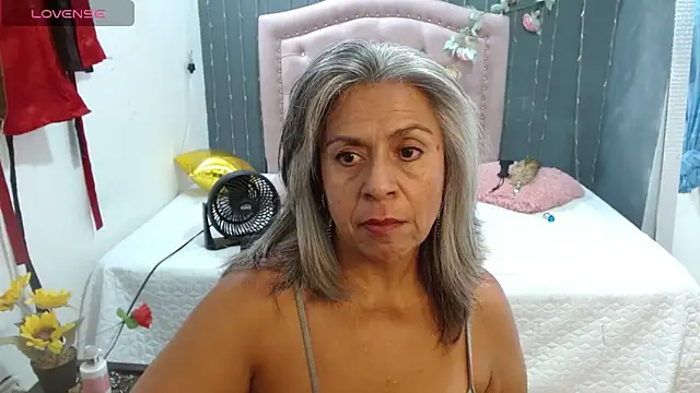 Snapshot of lalisha_96 chatting on 05/23/26, 10:47 lalisha 96 online show from 05/23/26, 10:47