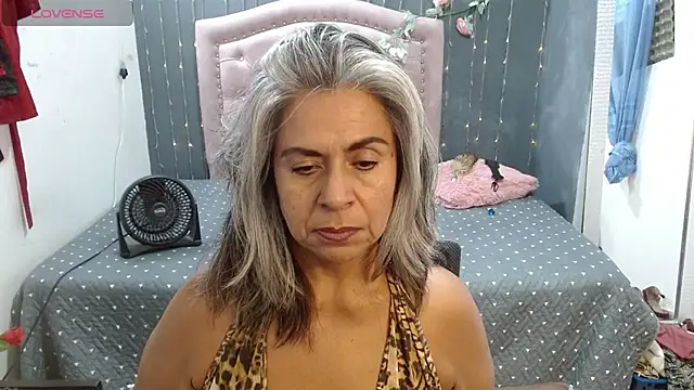 Snapshot of lalisha_96 chatting on 06/25/26, 12:21 lalisha 96 online show from 06/25/26, 12:21