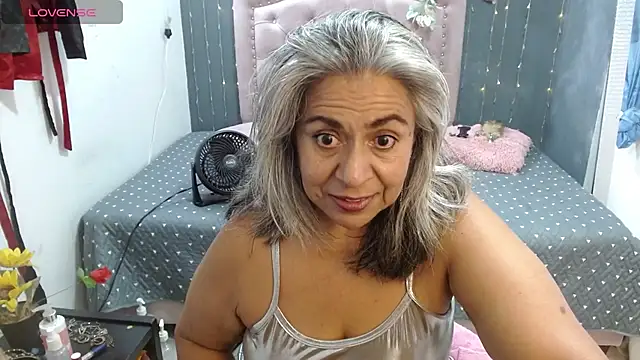 Snapshot of lalisha_96 chatting on 07/10/26, 12:04 lalisha 96 online show from 07/10/26, 12:04