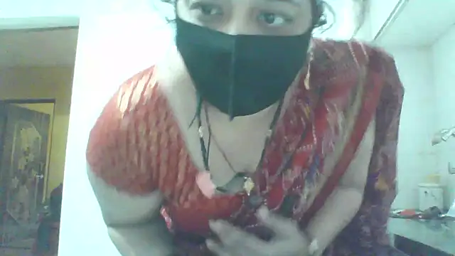 Snapshot of Riyasingh9 chatting on 12/13/24, 04:43 Riyasingh9 online show from 12/13/24, 04:43