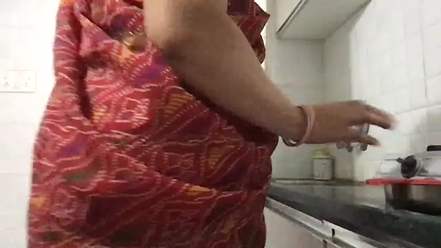 Snapshot of Riyasingh9 chatting on 03/06/25, 02:30 Riyasingh9 online show from 03/06/25, 02:30