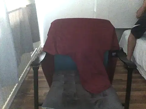 Snapshot of DanOnCam chatting on 05/24/26, 06:18 DanOnCam online show from 05/24/26, 06:18