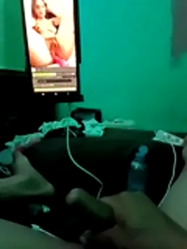 Snapshot of HEYAOM chatting on 11/16/25, 09:53 HEYAOM online show from 11/16/25, 09:53