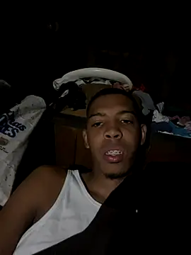 Snapshot of tonny_sexxxx chatting on 11/26/25, 06:14 tonny sexxxx online show from 11/26/25, 06:14