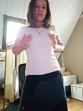 Lina lou4 online show from 02/22/25, 09:01