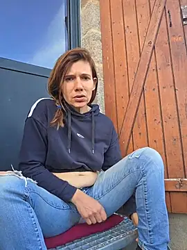 Lina lou4 online show from 11/08/25, 03:23