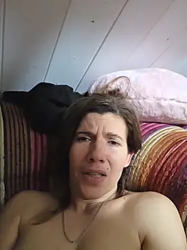 Lina lou4 online show from 11/11/25, 05:13