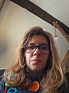 Snapshot of Lina_lou4 chatting on 02/23/26, 02:03 Lina lou4 online show from 02/23/26, 02:03