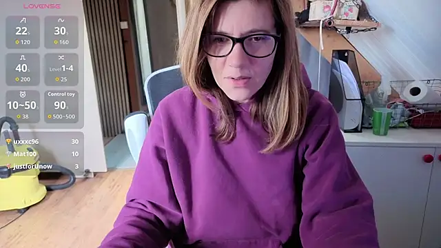 Snapshot of Lina_lou4 chatting on 05/16/26, 10:01 Lina lou4 online show from 05/16/26, 10:01