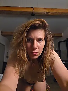 Snapshot of Lina_lou4 chatting on 06/01/26, 08:10 Lina lou4 online show from 06/01/26, 08:10