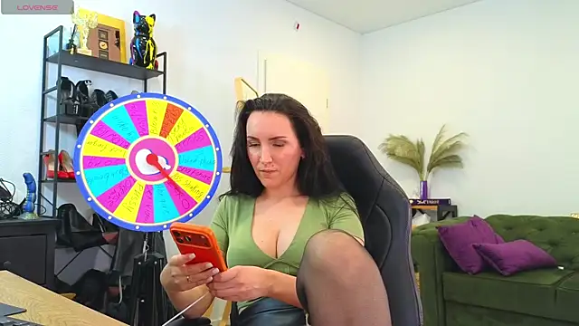 EvaKeks online show from 04/11/26, 06:01