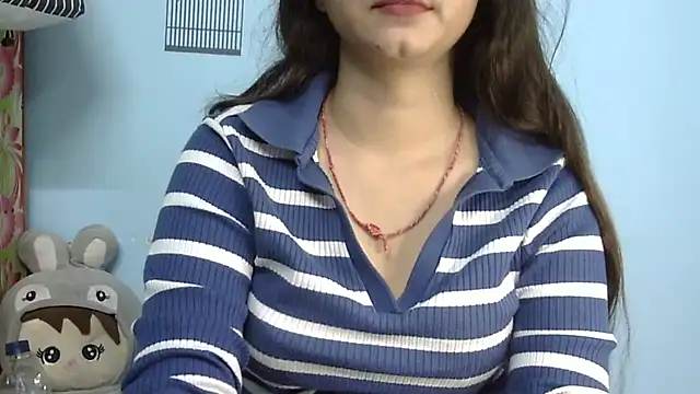 Snapshot of lovelydesi21 chatting on 10/07/25, 09:39 lovelydesi21 online show from 10/07/25, 09:39