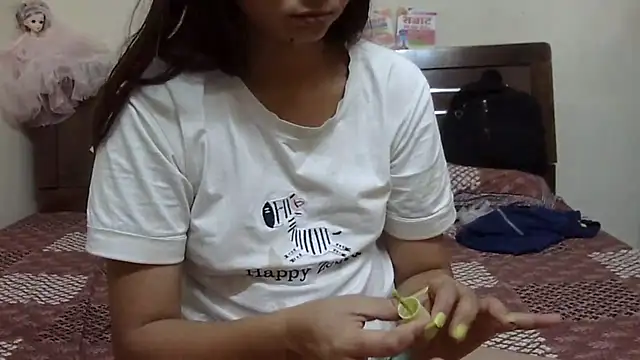 lovelydesi21 online show from 04/06/26, 07:20