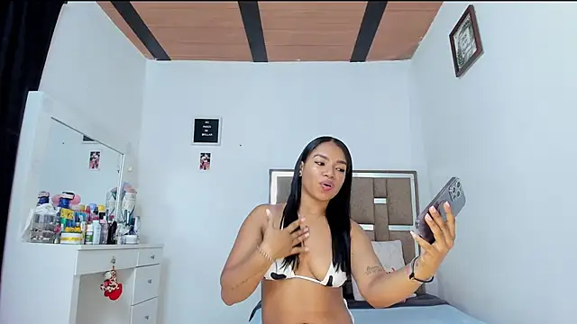 Snapshot of kendall-ewers chatting on 03/21/25, 11:01 kendall-ewers online show from 03/21/25, 11:01