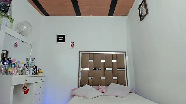 Snapshot of kendall-ewers chatting on 10/29/25, 11:39 kendall-ewers online show from 10/29/25, 11:39