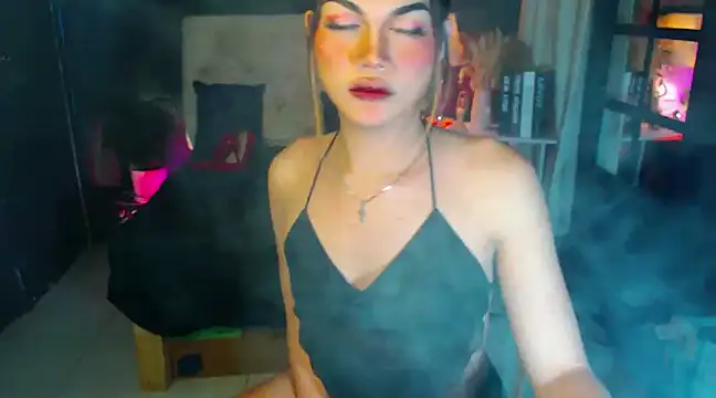 Snapshot of StellaSaucyCum chatting on 12/15/24, 01:11 StellaSaucyCum online show from 12/15/24, 01:11