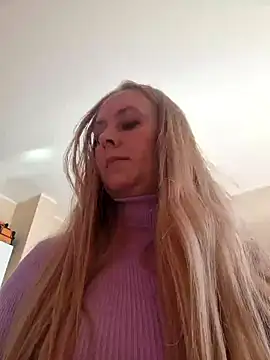 VictoriaMiami online show from 02/07/25, 10:19