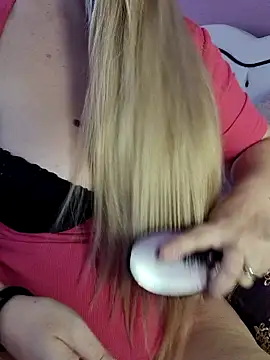 VictoriaMiami online show from 10/11/25, 11:31