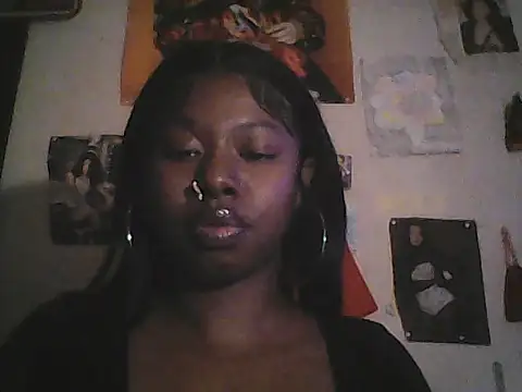 Snapshot of TinyBlazian901 chatting on 03/21/25, 12:18 TinyBlazian901 online show from 03/21/25, 12:18