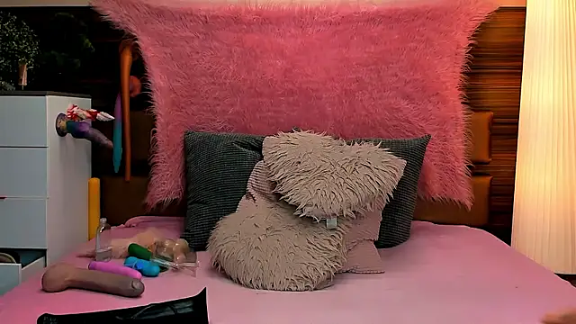 LiaMetz online show from 01/12/26, 07:52