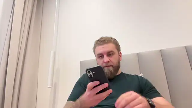 Bear bear  online show from 03/11/26, 02:12