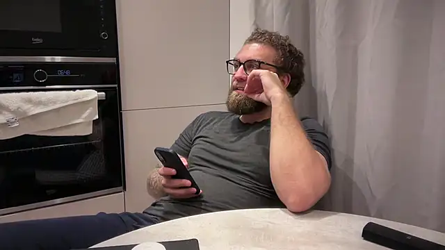 Bear bear  online show from 07/02/26, 01:17